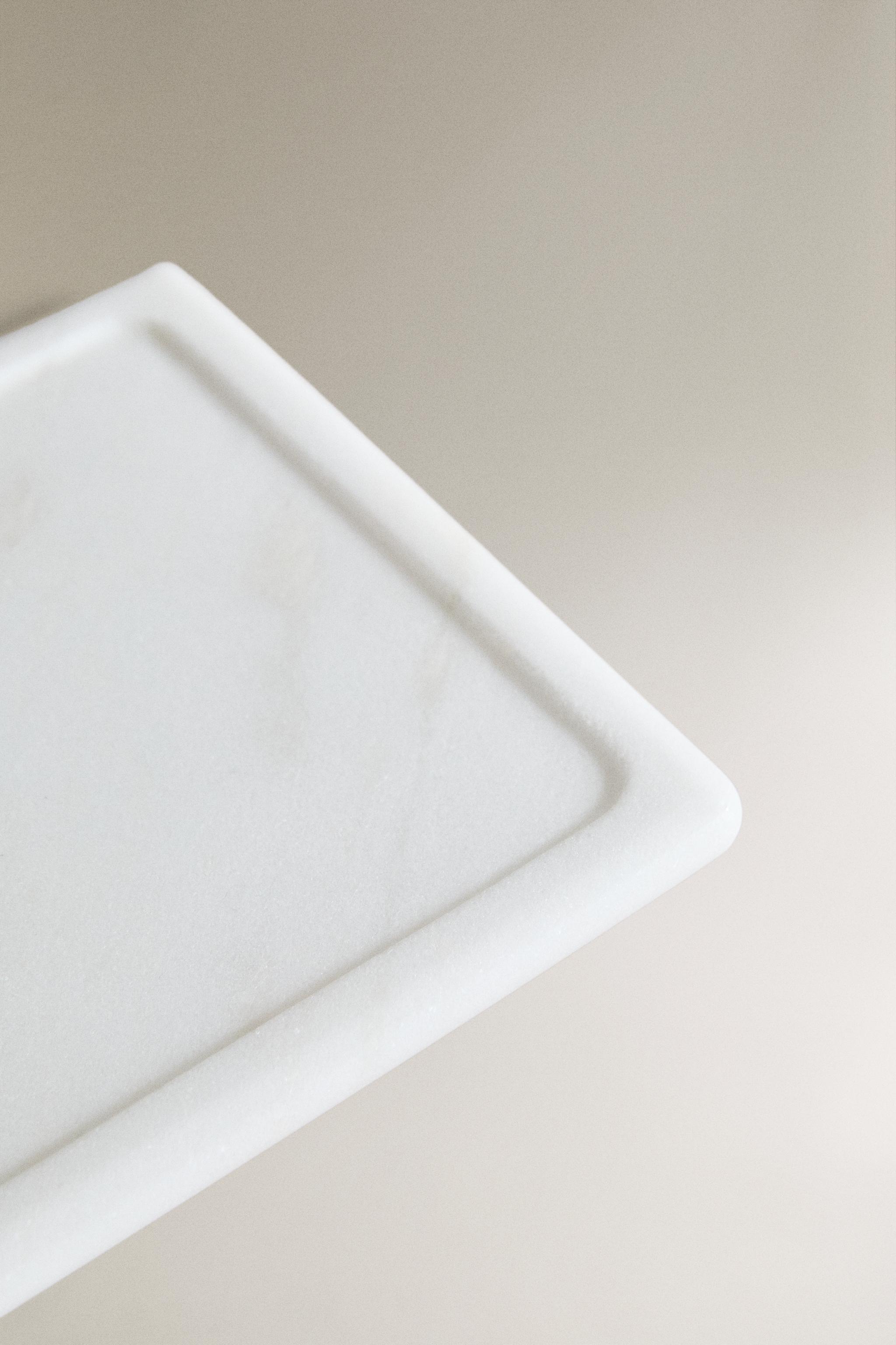 WHITE MARBLE BATHROOM TRAY